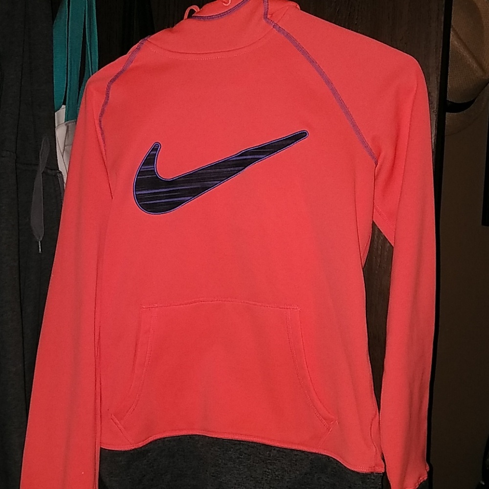 Nike Therma fit sweatshirt